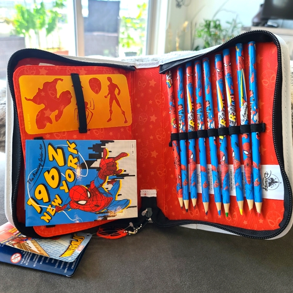 Spider-Man school Kit - Picture 3 of 7